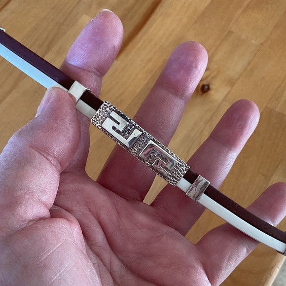 NWOT STERLING SILVER 925 GREEK KEY DESIGN SILICONE BAND UNISEX BRACELET - Picture 1 of 10
